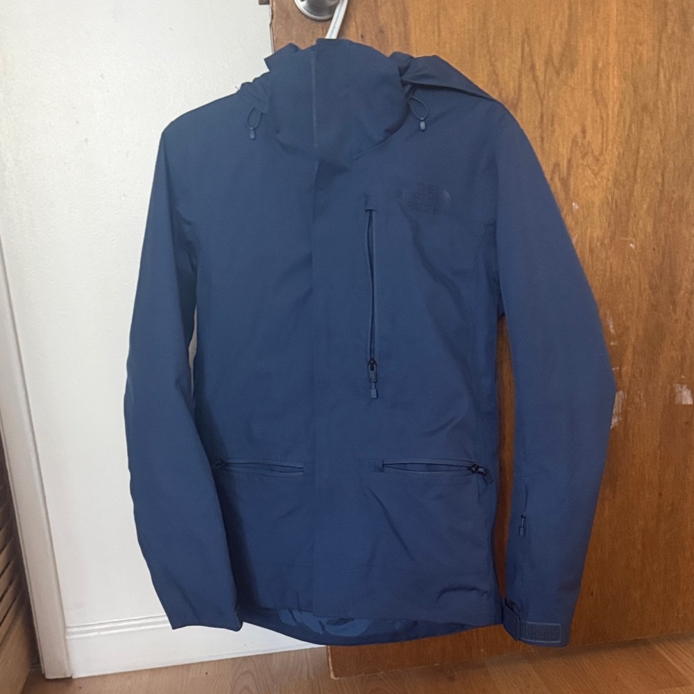 Women’s north face winter jacket size small blue